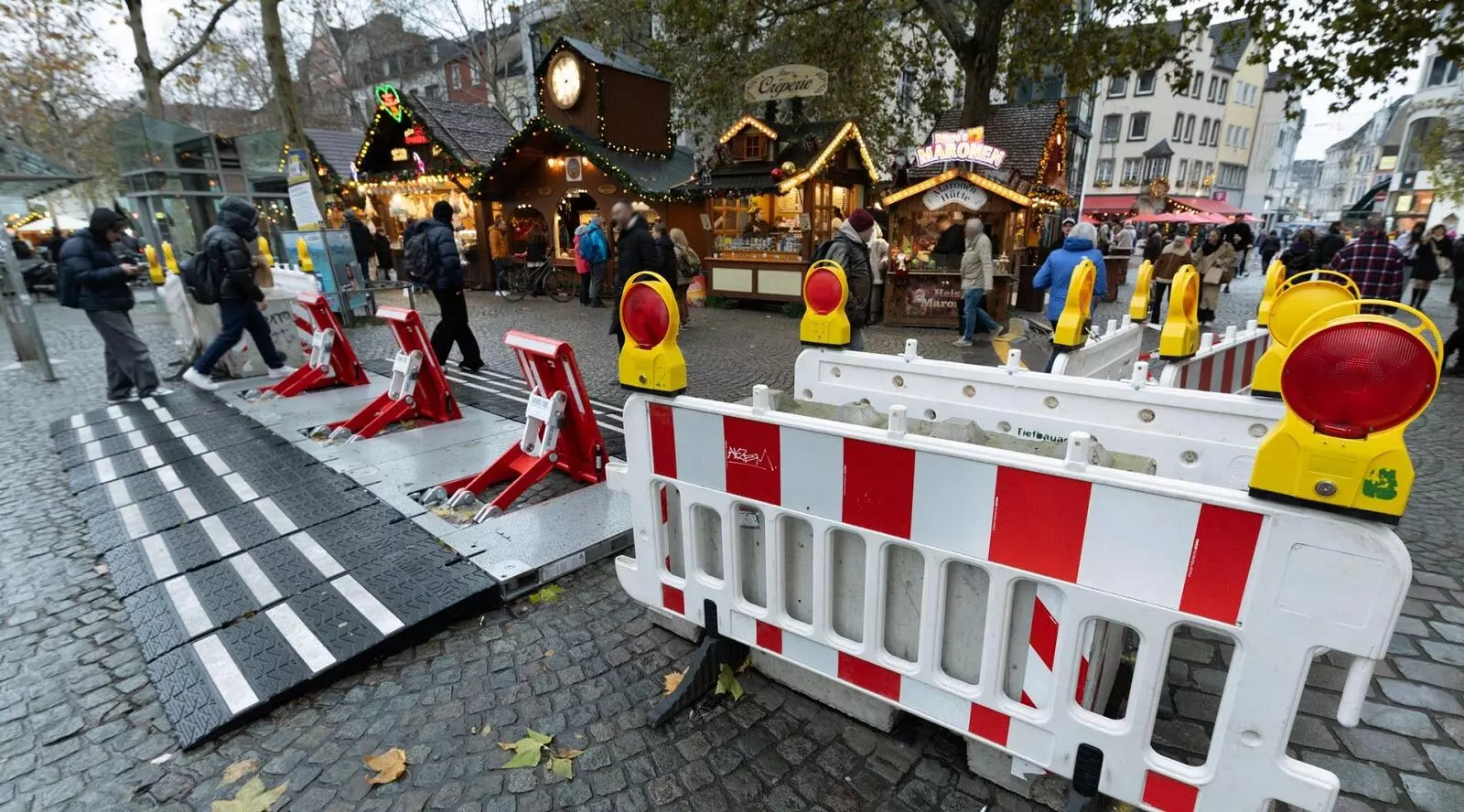 जर्मनी में क्रिसमस बाजार पर वाहन से हमला करने की कथित साजिश नाकाम जर्मनी में क्रिसमस बाजार पर वाहन से हमला करने की कथित साजिश नाकाम