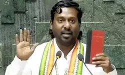 संसद में तमिलनाडु के सांसद ने स्थगन प्रस्ताव के जरिए राष्ट्रीय स्वास्थ्य आपातकाल घोषित करने की मांग की, बोले- गैस चैंबर में बदली राजधानी संसद में तमिलनाडु के सांसद ने स्थगन प्रस्ताव के जरिए राष्ट्रीय स्वास्थ्य आपातकाल घोषित करने की मांग की, बोले- गैस चैंबर में बदली राजधानी