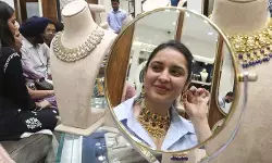 सोने का दाम 1.33 लाख रुपए के पार, चांदी की कीमत में आई गिरावट