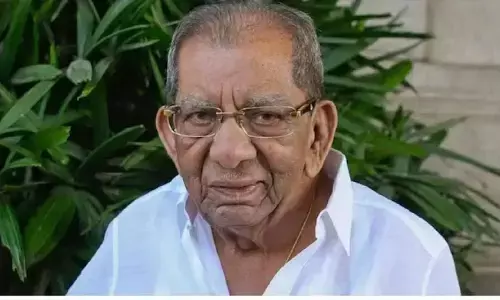 कर्नाटक कांग्रेस के वरिष्ठ नेता शमनूर शिवशंकरप्पा का निधन, सीएम-डिप्टी सीएम ने जताया दुख कर्नाटक कांग्रेस के वरिष्ठ नेता शमनूर शिवशंकरप्पा का निधन, सीएम-डिप्टी सीएम ने जताया दुख