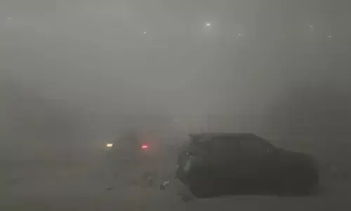 दिल्ली में घना कोहरा, इंडिगो ने उड़ानों पर बड़ा अलर्ट जारी किया दिल्ली में घना कोहरा, इंडिगो ने उड़ानों पर बड़ा अलर्ट जारी किया