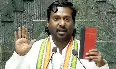 संसद में तमिलनाडु के सांसद ने स्थगन प्रस्ताव के जरिए राष्ट्रीय स्वास्थ्य आपातकाल घोषित करने की मांग की, बोले- गैस चैंबर में बदली राजधानी संसद में तमिलनाडु के सांसद ने स्थगन प्रस्ताव के जरिए राष्ट्रीय स्वास्थ्य आपातकाल घोषित करने की मांग की, बोले- गैस चैंबर में बदली राजधानी