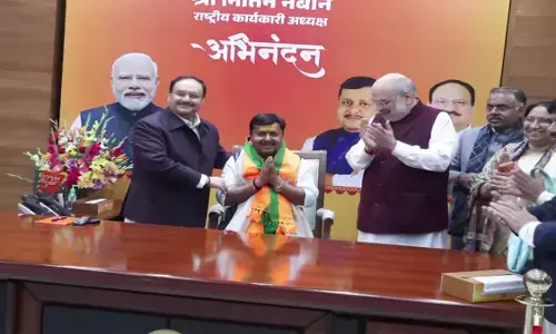 अमित शाह और जेपी नड्डा ने की नितिन नबीन की ताजपोशी, नए कार्यकारी अध्यक्ष पर फूल बरसाए गए अमित शाह और जेपी नड्डा ने की नितिन नबीन की ताजपोशी, नए कार्यकारी अध्यक्ष पर फूल बरसाए गए