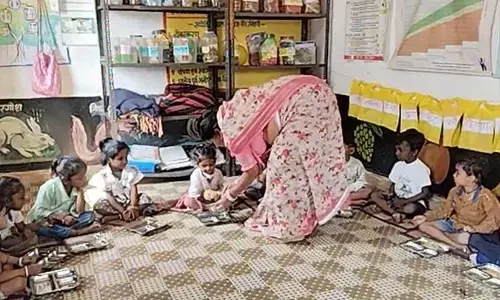 छत्तीसगढ़: धमतरी में पोषण से मिल रही नई जिंदगी, रेडी-टू-ईट आहार से स्वस्थ हो रहे मां-बच्चे छत्तीसगढ़: धमतरी में पोषण से मिल रही नई जिंदगी, रेडी-टू-ईट आहार से स्वस्थ हो रहे मां-बच्चे