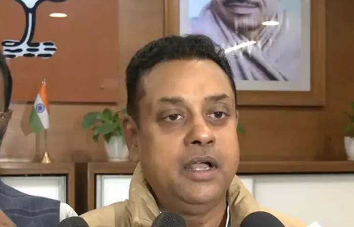 राहुल-प्रियंका के आरोपों पर संबित पात्रा का पलटवार, चुनाव आयोग पर तंज को भी बताया अनुचित राहुल-प्रियंका के आरोपों पर संबित पात्रा का पलटवार, चुनाव आयोग पर तंज को भी बताया अनुचित