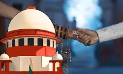 लव जिहाद और अनैतिक धर्मांतरण कानूनों के खिलाफ दाखिल याचिका पर सुप्रीम कोर्ट का सभी राज्यों को नोटिस , तीन हफ्तों के अंदर देना होगा जवाब लव जिहाद और अनैतिक धर्मांतरण कानूनों के खिलाफ दाखिल याचिका पर सुप्रीम कोर्ट का सभी राज्यों को नोटिस , तीन हफ्तों के अंदर देना होगा जवाब