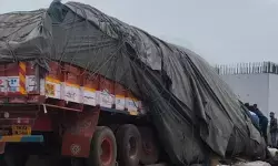 धर्मपुरी में भीषण सड़क हादसा : 4 की मौत, 3 गंभीर रूप से घायल