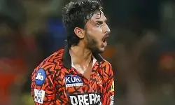 शाहबाज अहमद के भारतीय टी20 टीम में चयन पर मेवात में खुशी की लहर, बांटी गई मिठाइयां