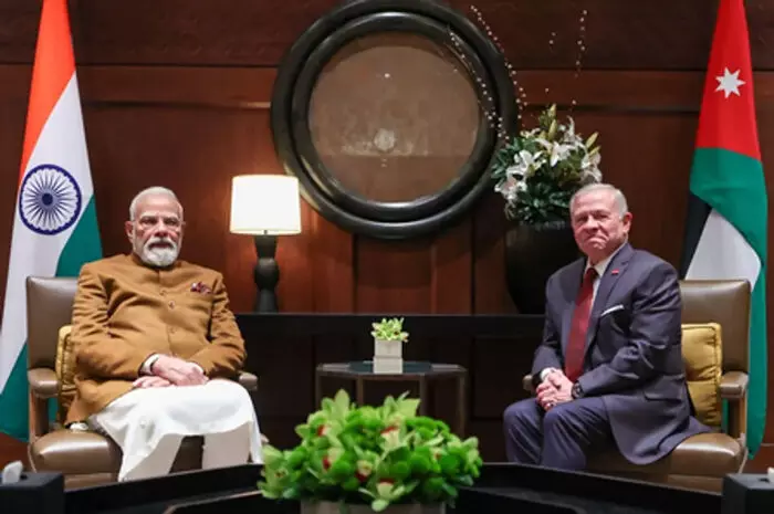 भारत–जॉर्डन व्यापार बढ़ाने का लक्ष्य 5 अरब डॉलर, पीएम मोदी की बड़ी घोषणा भारत–जॉर्डन व्यापार बढ़ाने का लक्ष्य 5 अरब डॉलर, पीएम मोदी की बड़ी घोषणा