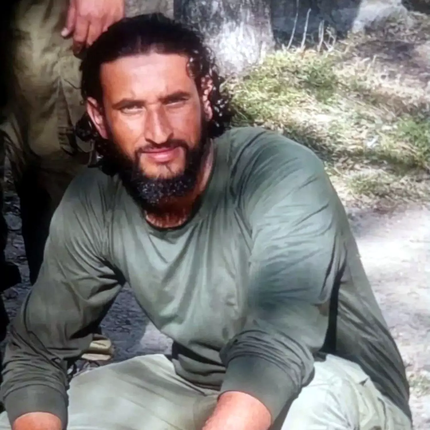 आतंकी मुठभेड़ के दौरान शहीद हुए वीर जवान अमजिद अली , पुलिस ने शहादत को किया सलाम आतंकी मुठभेड़ के दौरान शहीद हुए वीर जवान अमजिद अली , पुलिस ने शहादत को किया सलाम