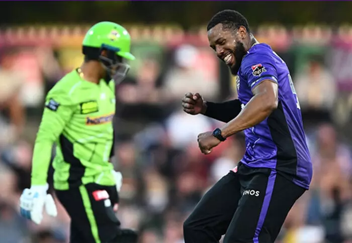 बीबीएल: हरिकेंस के अभियान की शानदार शुरुआत, थंडर्स को 4 विकेट से हराया बीबीएल: हरिकेंस के अभियान की शानदार शुरुआत, थंडर्स को 4 विकेट से हराया