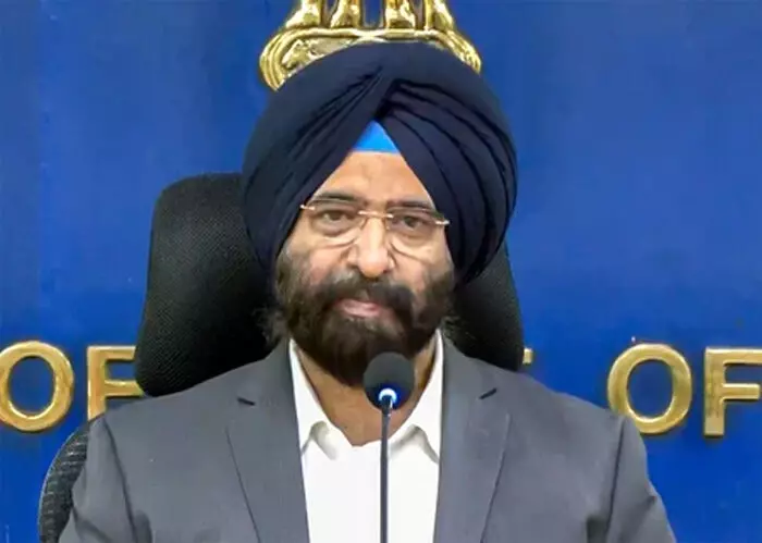 बिना वैध पीयूसीसी के नहीं मिलेगा ईंधन, बीएस-4 से कम वाहनों की दिल्ली में एंट्री पर रोक बिना वैध पीयूसीसी के नहीं मिलेगा ईंधन, बीएस-4 से कम वाहनों की दिल्ली में एंट्री पर रोक