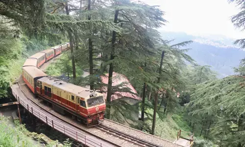 एनएफआर गुवाहाटी-सैरांग रूट पर यात्रियों को बड़ी राहत, क्रिसमस के लिए स्पेशल ट्रेनों का परिचालन