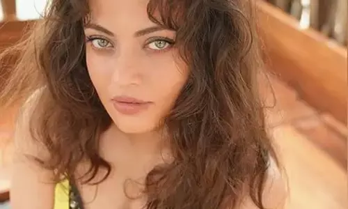 जन्मदिन विशेष : इक अजनबी सा अहसास जगाने वाली स्नेहा, ऐश्वर्या राय का टैग बना मुसीबत जन्मदिन विशेष : इक अजनबी सा अहसास जगाने वाली स्नेहा, ऐश्वर्या राय का टैग बना मुसीबत