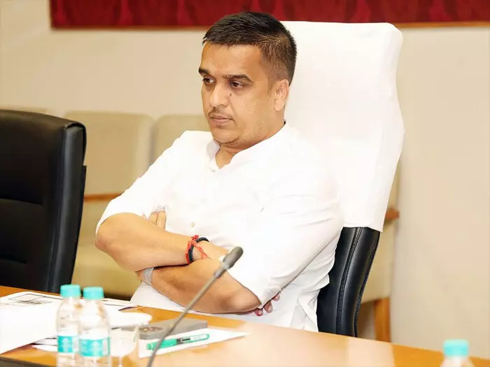 गुजरात हाईकोर्ट ने वक्फ ट्रिब्यूनल में फीस भुगतान का दिया फैसला, हर्ष संघवी ने बताया ऐतिहासिक गुजरात हाईकोर्ट ने वक्फ ट्रिब्यूनल में फीस भुगतान का दिया फैसला, हर्ष संघवी ने बताया ऐतिहासिक