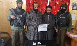 जम्मू-कश्मीर: बारामूला में नशीले पदार्थों और नकदी के साथ दो तस्कर गिरफ्तार