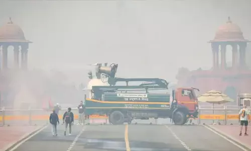 दिल्ली-एनसीआर में हवा जहरीली, एक्यूआई 400 के पार दिल्ली-एनसीआर में हवा जहरीली, एक्यूआई 400 के पार