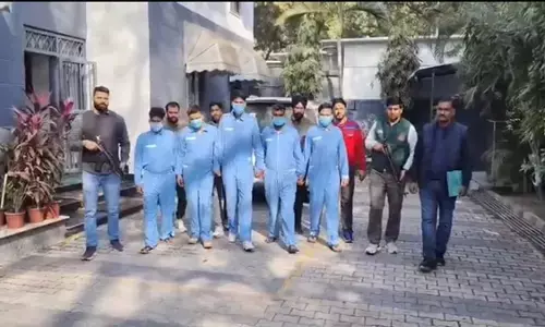 Delhi Crime: राजधानी में बड़ी वारदात करने आए पांच शूटर पकड़े, गैंग्स्टर अनमोल बिश्नोई-हैरी बाक्सर के शूटर हैं पांचों Delhi Crime: राजधानी में बड़ी वारदात करने आए पांच शूटर पकड़े, गैंग्स्टर अनमोल बिश्नोई-हैरी बाक्सर के शूटर हैं पांचों