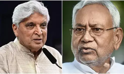 जावेद अख्तर बोले-नीतीश बिना शर्त माफी मांगें, गिरिराज ने कहा-सीएम ने हिजाब हटाकर सही किया; उमर बोले, असली चेहरा दिखा रहे हैं जावेद अख्तर बोले-नीतीश बिना शर्त माफी मांगें, गिरिराज ने कहा-सीएम ने हिजाब हटाकर सही किया; उमर बोले, असली चेहरा दिखा रहे हैं