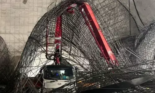 दक्षिण कोरिया के एक स्टेशन पर निर्माणाधीन ढांचा गिरा, एक की मौत