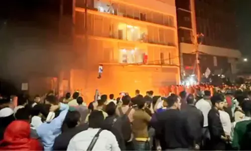 बांग्लादेश में विपक्षी नेता उस्मान हादी का निधन, गोलीकांड के बाद सिंगापुर में तोड़ा दम