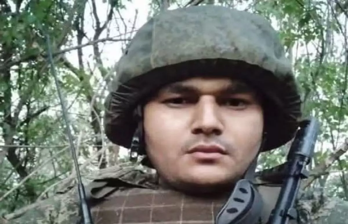 स्टडी वीजा पर रूस गए भारतीय छात्र की यूक्रेन युद्ध में मौत, ताबूत में लौटा शव; MEA से मांगी थी सुरक्षा स्टडी वीजा पर रूस गए भारतीय छात्र की यूक्रेन युद्ध में मौत, ताबूत में लौटा शव; MEA से मांगी थी सुरक्षा