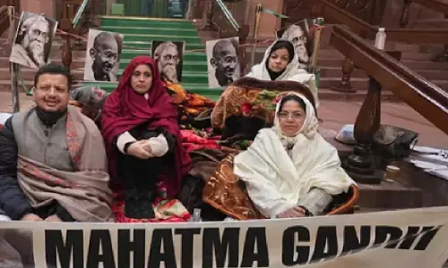 बिल फाड़कर फेंका, बहिष्कार और देर रात धरना,जी राम जी पर संसद में सियासी जंग