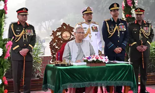 बांग्लादेश में यूनुस सरकार का तुगलकी फरमान, आवामी लीग कार्यकर्ताओं को देखते ही गिरफ्तारी का आदेश बांग्लादेश में यूनुस सरकार का तुगलकी फरमान, आवामी लीग कार्यकर्ताओं को देखते ही गिरफ्तारी का आदेश