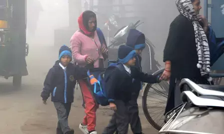 बढ़ती ठंड को लेकर पटना जिला प्रशासन का आदेश, सभी स्कूलों के टाइमिंग में चेंज बढ़ती ठंड को लेकर पटना जिला प्रशासन का आदेश, सभी स्कूलों के टाइमिंग में चेंज