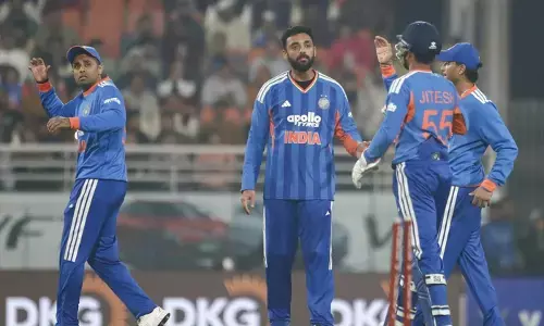 टी20 सीरीज: प्लेयर ऑफ द मैच बने पंड्या, वरुण चक्रवर्ती ने जीता प्लेयर ऑफ द सीरीज खिताब