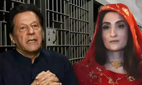 तोशाखाना केस : इमरान खान और उनकी पत्नी बुशरा बीबी को 17 साल की जेल
