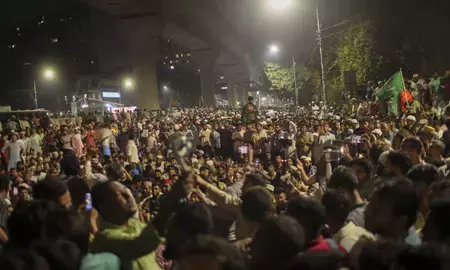 हादी के समर्थकों ने यूनुस सरकार को 24 घंटे का दिया अल्टीमेटम,  बोले-हत्यारों की गिरफ्तारी नहीं हुई तो धरना देंगे