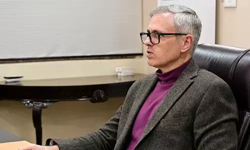 आरक्षण नीति विवाद : उमर अब्दुल्ला ने प्रदर्शन कर रहे छात्रों से की मुलाकात, दिए कई आश्वासन