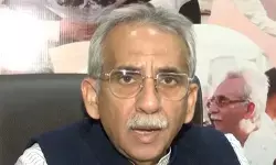 बीएमसी चुनाव में कांग्रेस का अकेले उतरने का ऐलान बीएमसी चुनाव में कांग्रेस का अकेले उतरने का ऐलान