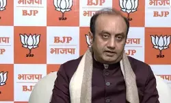 वोट जिहाद की बात करने वाले बांग्लादेश में हिंदुओं के नरसंहार पर चुप हैं : सुधांशु त्रिवेदी