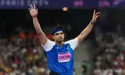 नीरज चोपड़ा : ओलंपिक इतिहास रचने वाले एथलीट, जिन्होंने जैवलिन थ्रो में दिलाई देश को नई पहचान