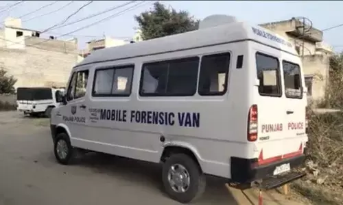 पंजाब : अज्ञात हमलावरों ने पूर्व पार्षद पर की फायरिंग, जांच में जुटी पुलिस पंजाब : अज्ञात हमलावरों ने पूर्व पार्षद पर की फायरिंग, जांच में जुटी पुलिस