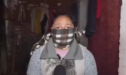 उसे रिहा कर दिया तो हमें जेल में डाल दो..., कुलदीप सेंगर की सजा निलंबित होने पर बोली उन्नाव रेप पीड़िता की बहन