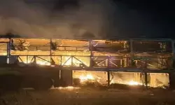 कर्नाटक में भीषण सड़क हादसा, स्लीपर कोच बस में लगी आग, जिंदा जल गए 17 यात्री