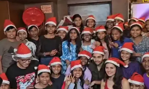 रिलीज से पहले एनजीओ के बच्चों के लिए रखी गई इक्कीस की स्पेशल स्क्रीनिंग