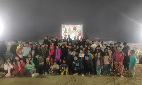 मणिपुर में असम राइफल्स ने क्रिसमस पर बांटी खुशियां