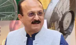 गुड गवर्नेंस डे पर जनकपुरी में 240 मेधावी छात्रों को टैबलेट वितरण : आशीष सूद