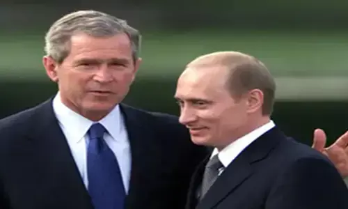 पाकिस्तान के एटमी हथियार दुनिया के लिए खतरा, पुतिन ने 24 साल पहले जॉर्ज बुश को किया था आगाह