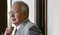 मलेशिया के पूर्व प्रधानमंत्री नजीब रजाक को 15 साल जेल की सज़ा, सत्ता के दुरुपयोग का आरोप