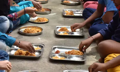 गुजरात और कर्नाटक के पैटर्न पर देशभर के स्कूली बच्चों को नाश्ता देने की तैयारी