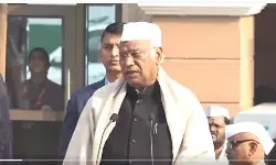 कांग्रेस स्थापना दिवस: खरगे ने भाजपा पर साधा निशाना, बोले-जल, जंगल और जमीन खतरे में