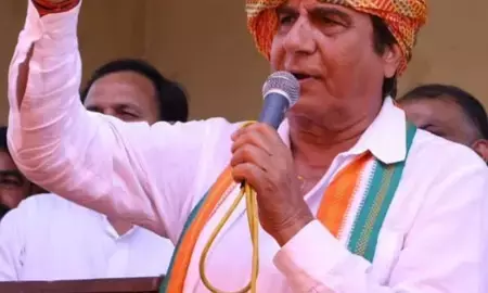 आजादी की लड़ाई से लेकर राजनीति में कांग्रेस और बॉलीवुड का रिश्ता काफी पुराना, पार्टी से जुड़ने वाले इन सितारों ने हासिल किया बड़ा मुकाम आजादी की लड़ाई से लेकर राजनीति में कांग्रेस और बॉलीवुड का रिश्ता काफी पुराना, पार्टी से जुड़ने वाले इन सितारों ने हासिल किया बड़ा मुकाम