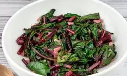 शरीर को डिटॉक्स करने के लिए फायदेमंद चुकंदर के पत्ते, खून की कमी को करते हैं दूर