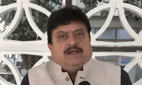 एक घंटे की कार्यवाही के बाद तेलंगाना विधानसभा सत्र स्थगित, भाजपा ने सरकार को घेरा