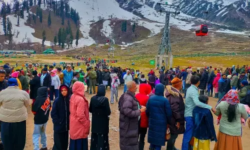 कश्मीरियों की मौजां ही मौजां : पहलगाम हमले के बाद पहली बार गुलमर्ग समेत कई पर्यटनस्थलों पर शत-प्रतिशत आक्यूपेंसी